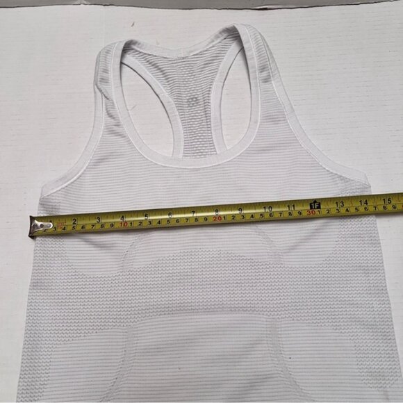 Lululemon athletica  * Swiftly Tech Racerback Tank Top 2.0 Hip Length EUC - Picture 4 of 7